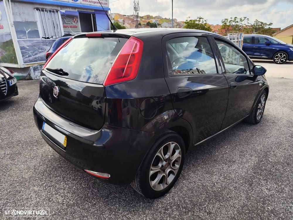 Fiat Punto 1.3 M-Jet Lounge S&S - 4