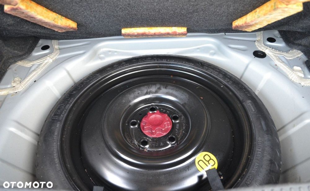 Toyota Auris 1.33 VVT-i Terra - 34