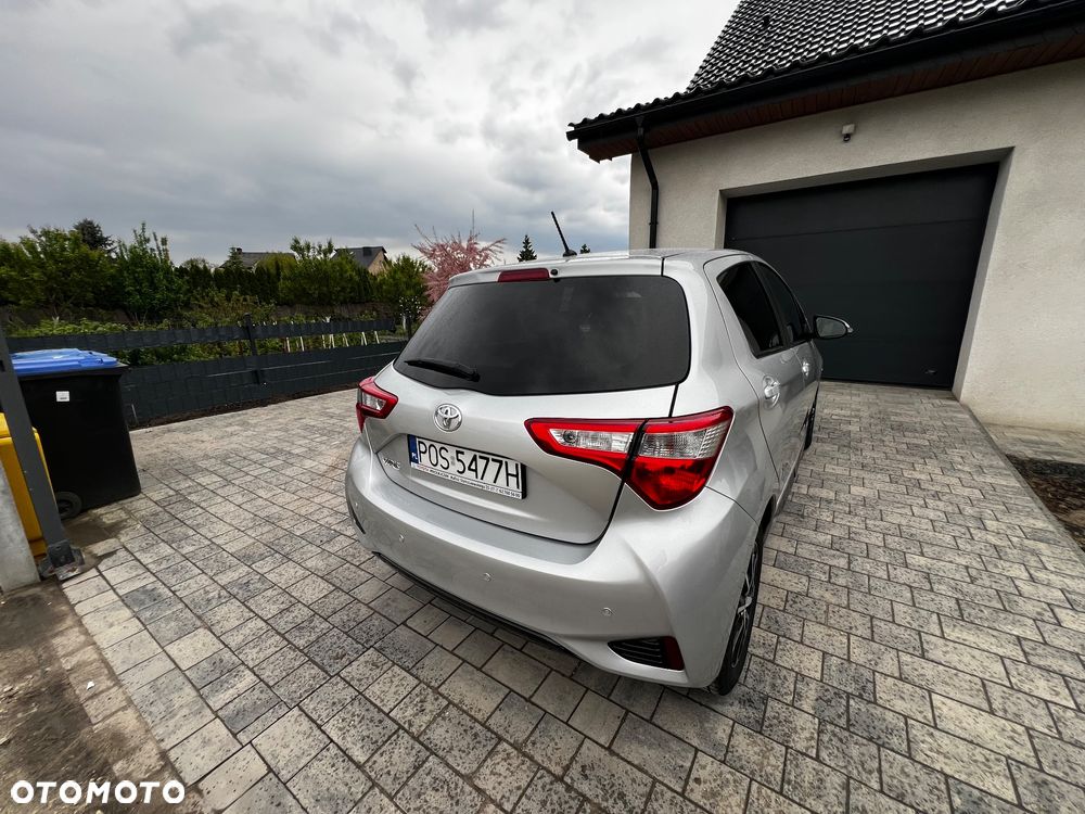 Toyota Yaris 1.5 Premium - 6