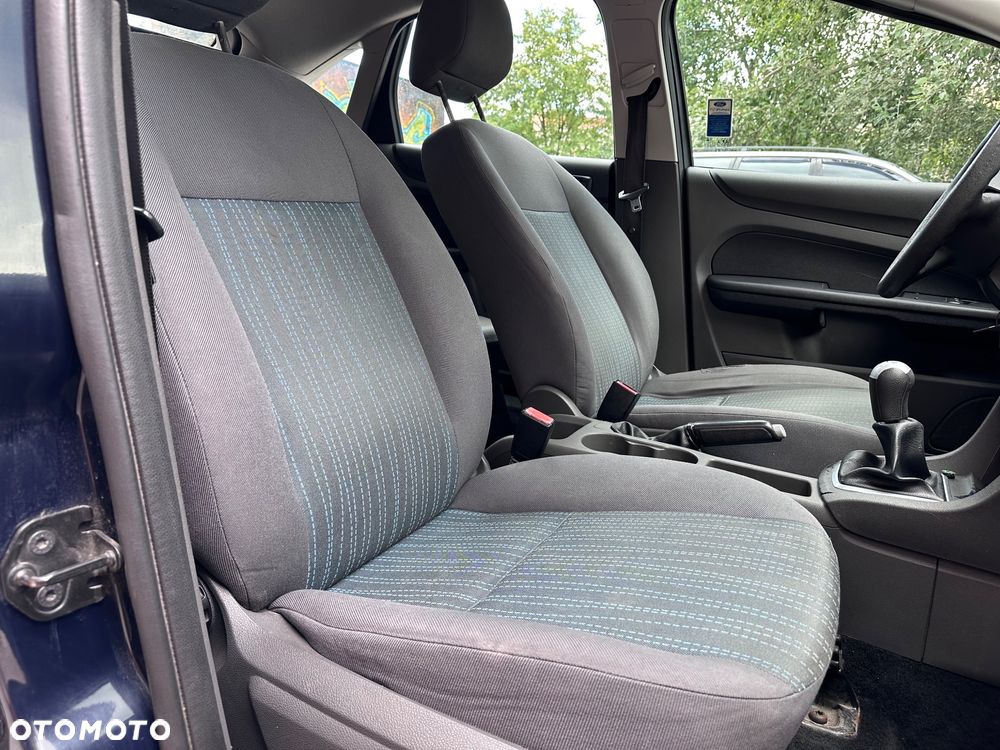Ford Focus 1.6 Trend - 12