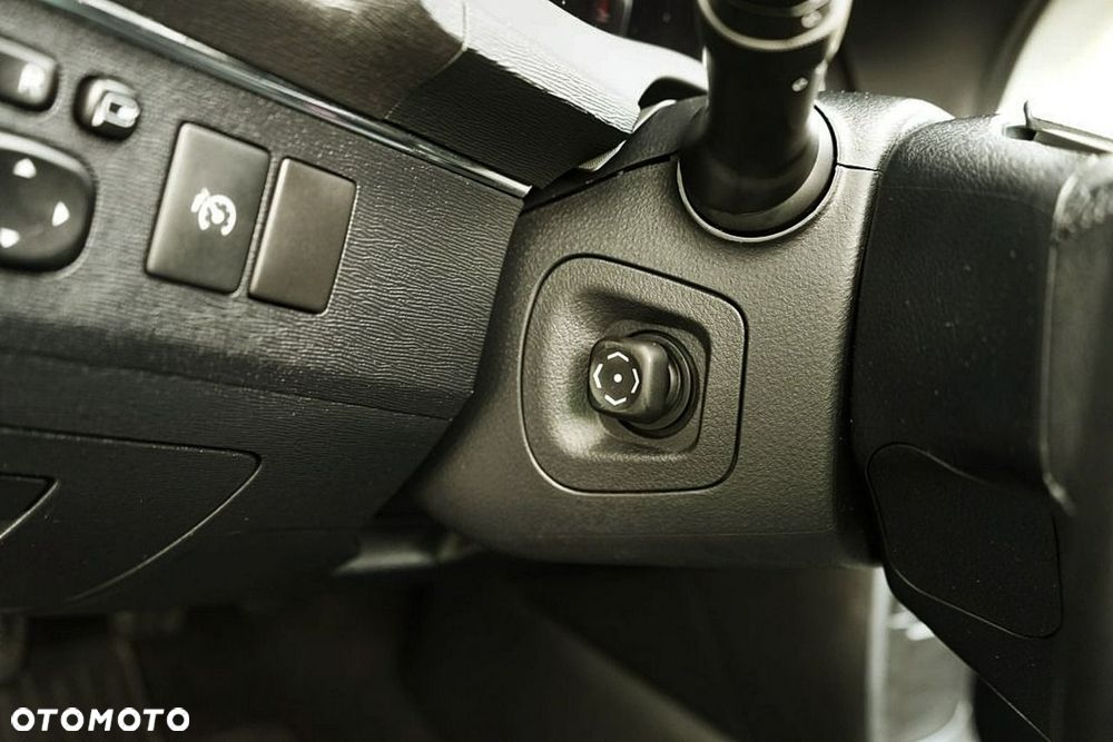 Toyota Avensis - 18