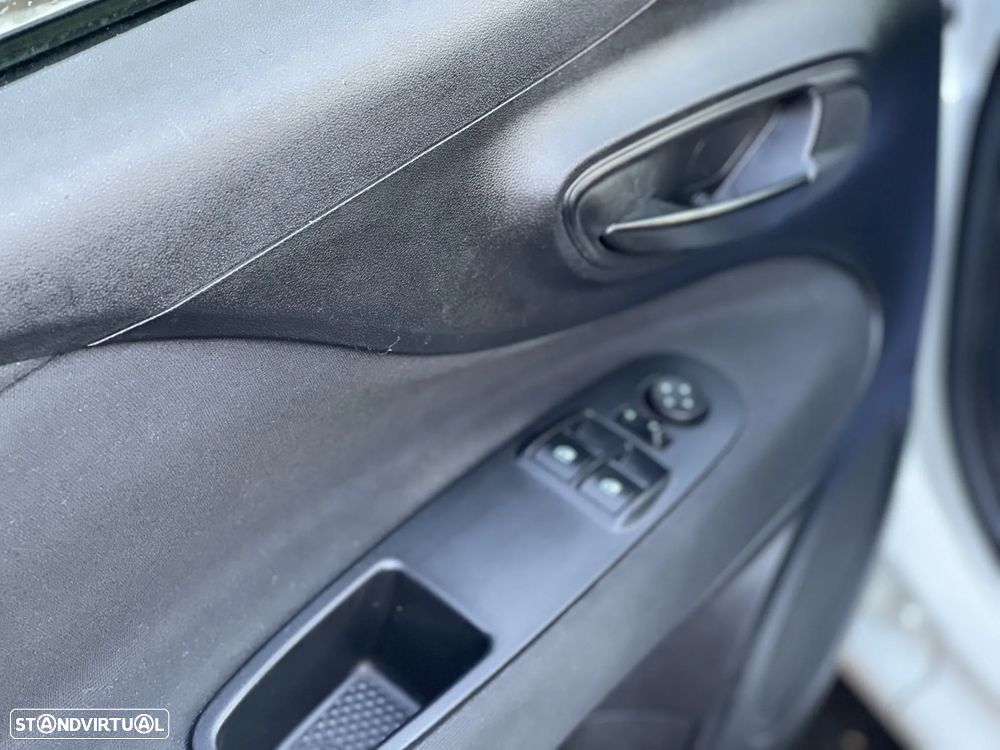 Fiat GRANDE PUNTO 1.3 JTD C/ AC - 18