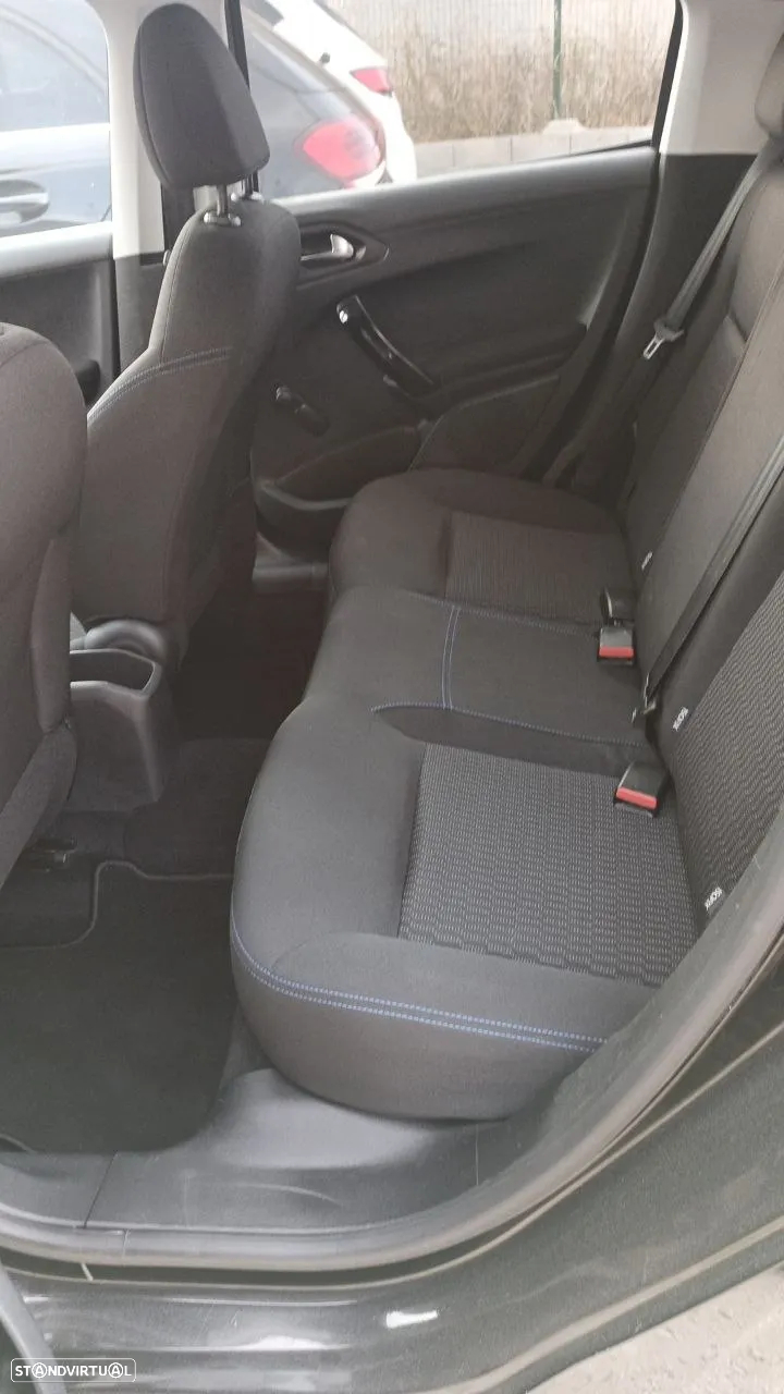 Peugeot 208 1.6 BlueHDi Style - 5