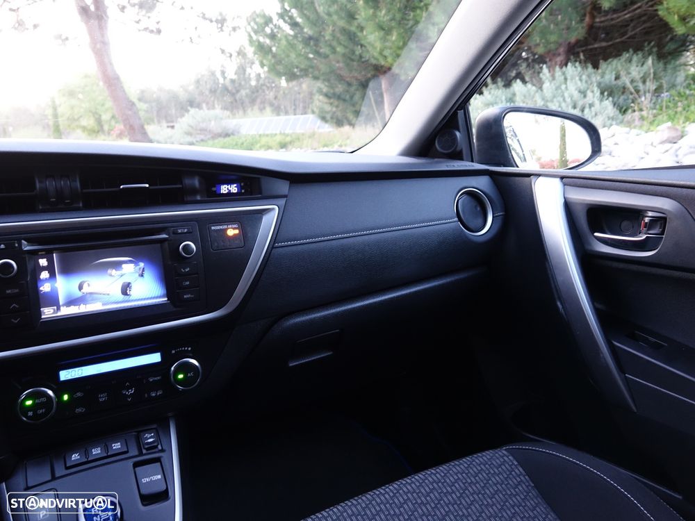 Toyota Auris 1.8 HSD Exclusive+Navi - 15