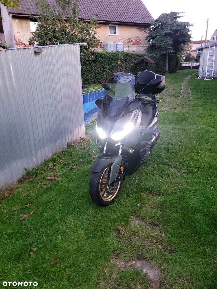 Yamaha X-max - 8