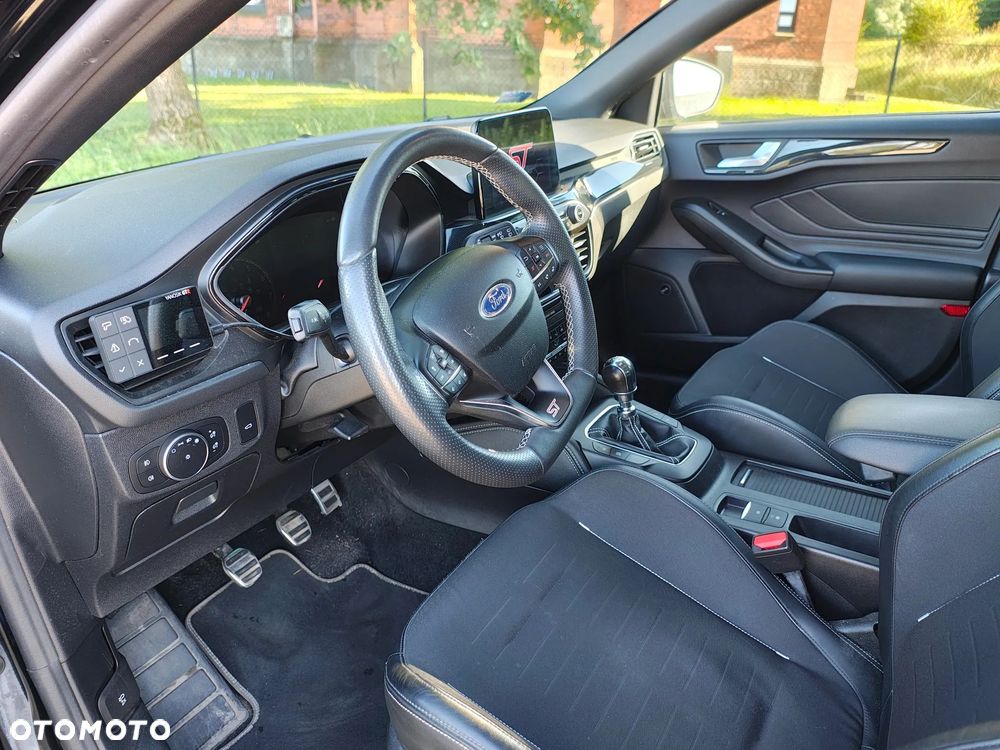 Ford Focus 2.3 EcoBoost ST - 8