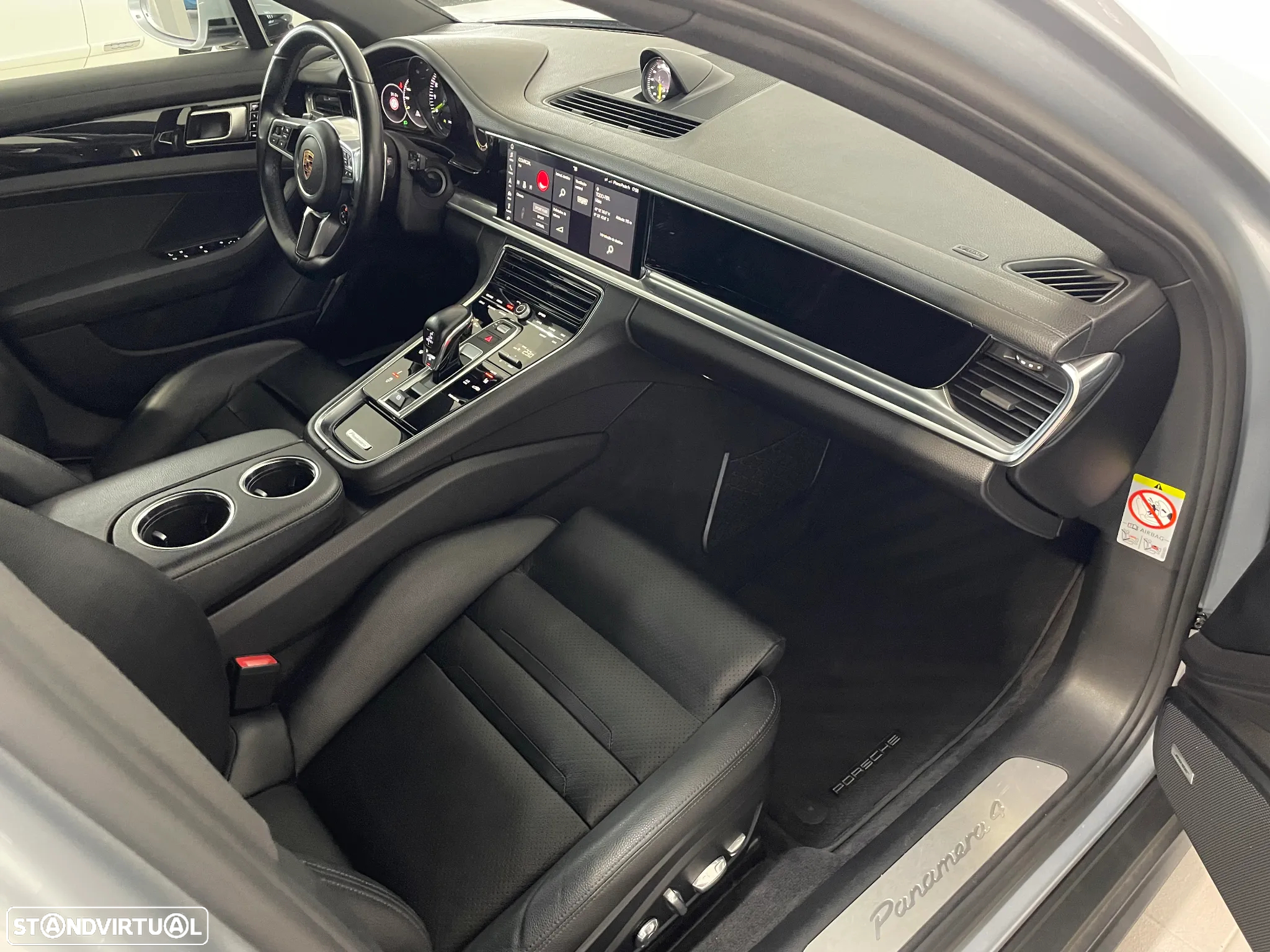 Porsche Panamera 4 E-Hybrid - 21