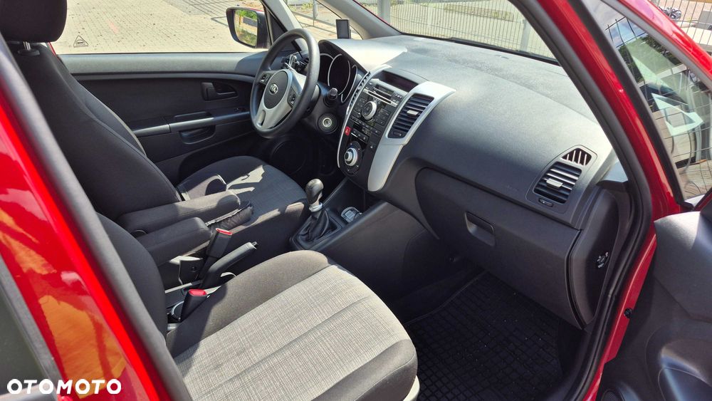 Kia Venga - 3