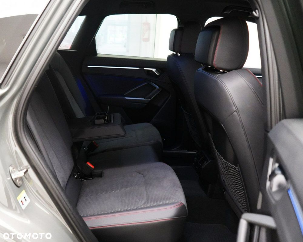 Audi Q3 - 22