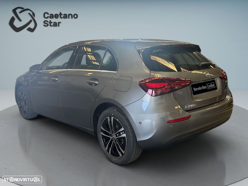 Mercedes-Benz A 250 e - 2