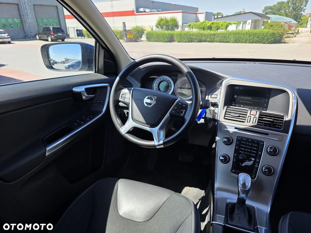 Volvo XC 60 T5 Powershift Momentum - 8