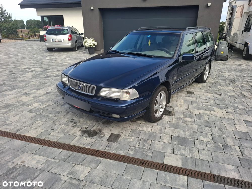 Volvo V70 - 1