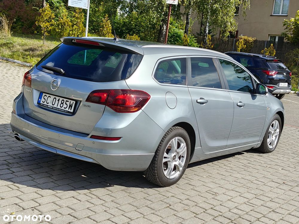 Opel Astra 2.0 CDTI DPF Cosmo - 26