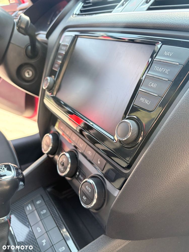 Skoda Octavia 2.0 TSI (Green tec) DSG RS - 11