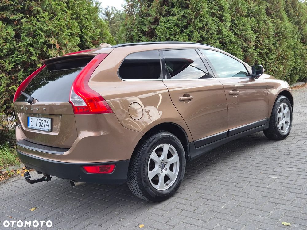 Volvo XC 60 2.4D AWD Momentum - 13
