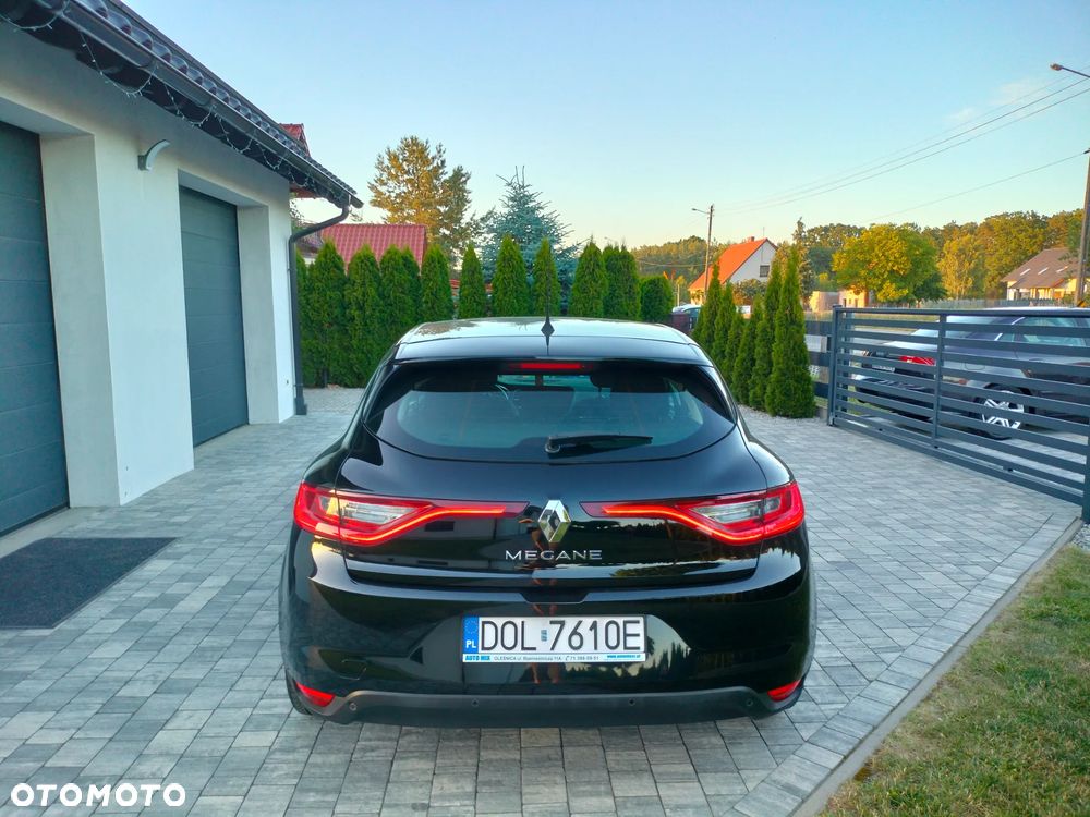Renault Megane 1.5 Blue dCi Intens - 6