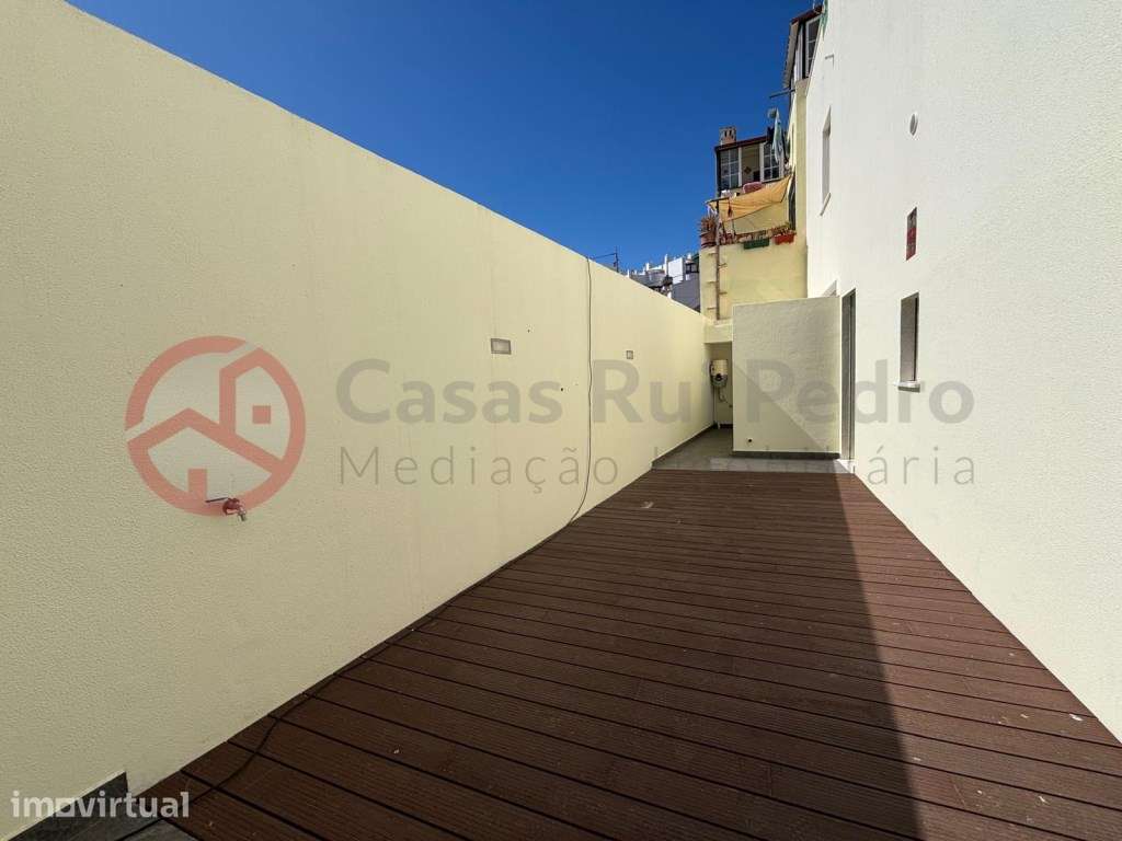 Moradia T3 com Terraço e Garagem a 6 Minutos da Praia na Costa da C... - Grande imagem: 2/27