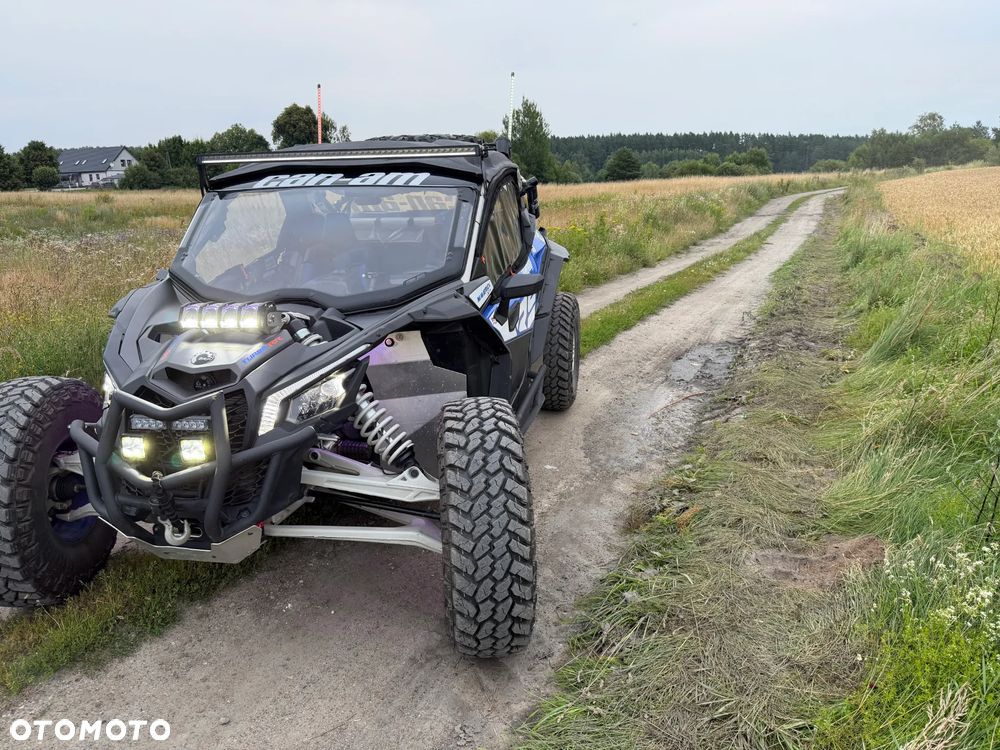 Can-Am Maverick - 2