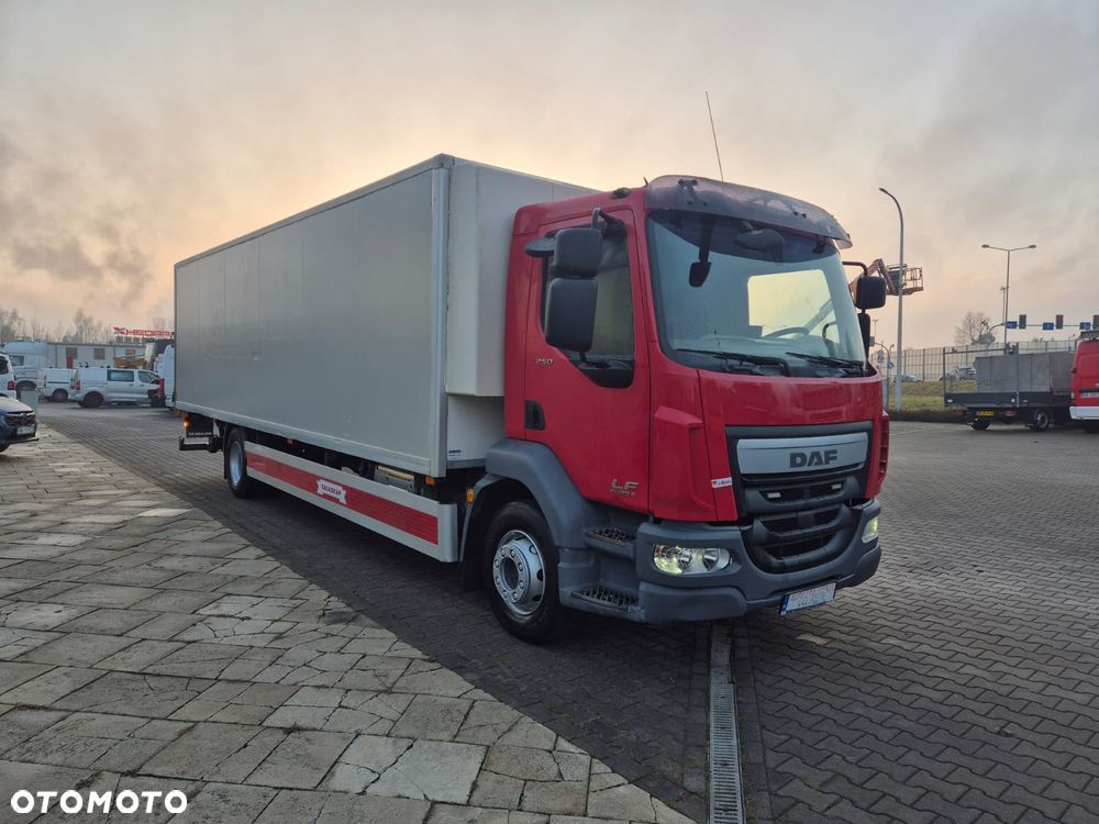 DAF LF250 I / CHŁODNIA / HULSTEINS / WINDA 1500KG / EURO 6  / NISKI PRZEBIEG / BEZWYPADKOWY / MODEL 2017 / EURO 6 / 20 EUROPALET - 5