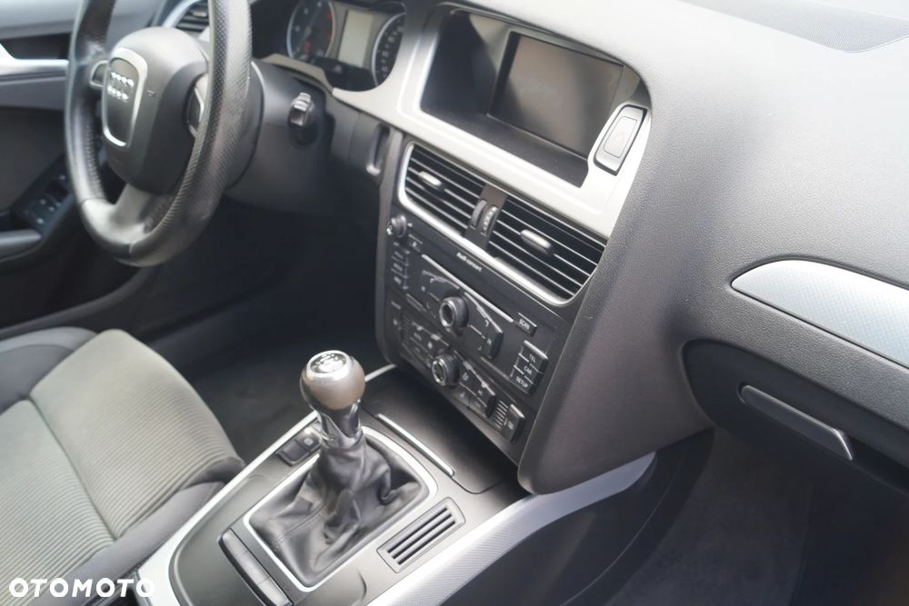 Audi A4 Avant 2.0 TDI DPF Ambition - 23