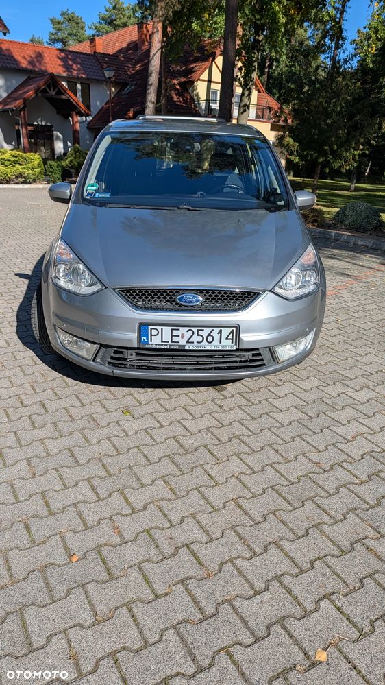 Ford Galaxy 2009 photo 2