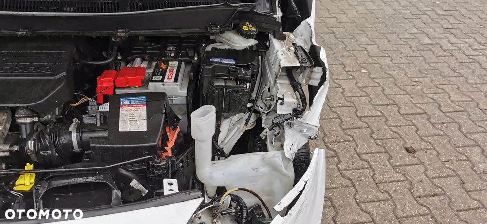 Ford Tourneo Courier 1.5 TDCi Titanium - 27