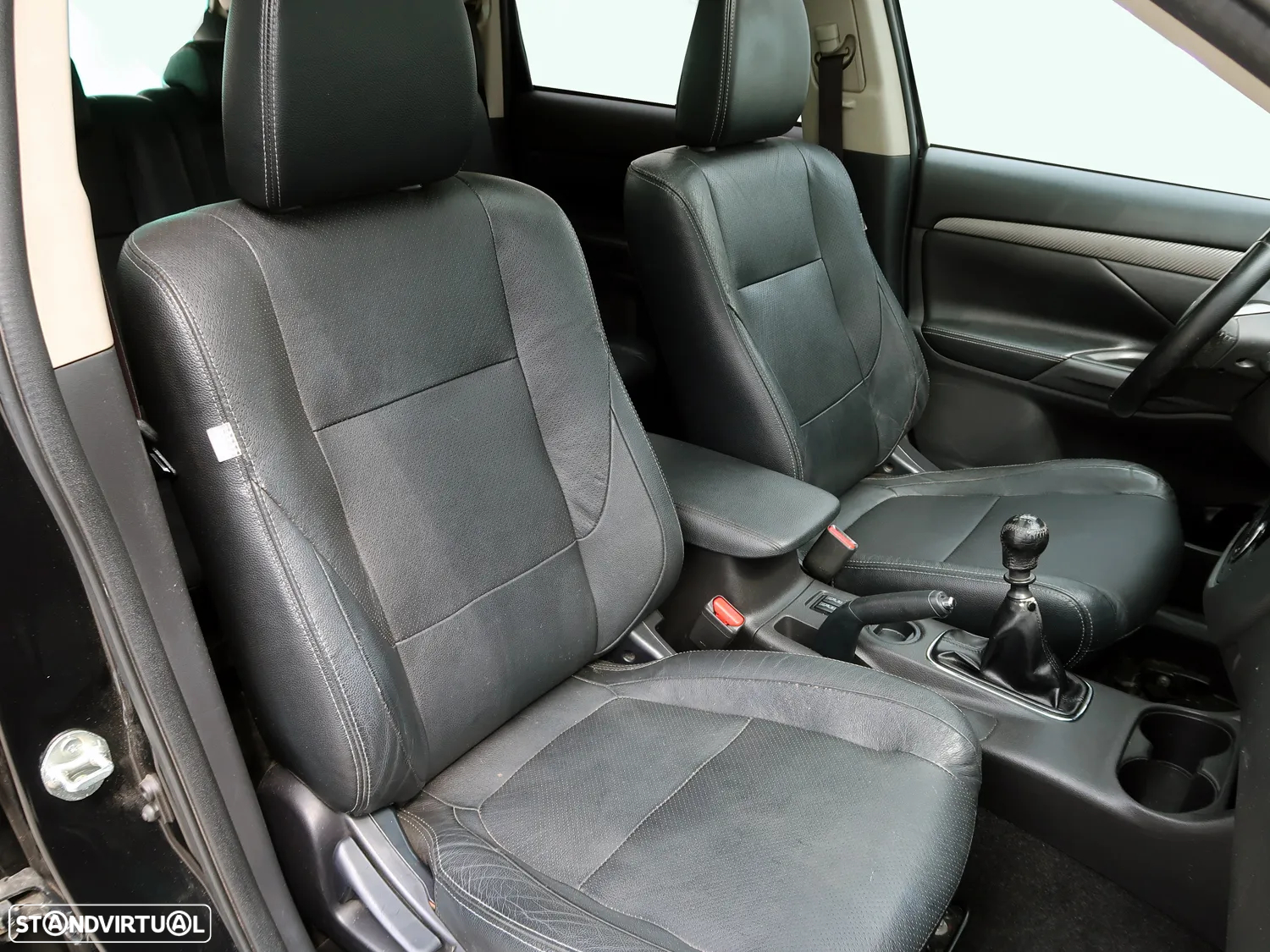 Mitsubishi Outlander 2.2 DI-D Instyle Navi - 13