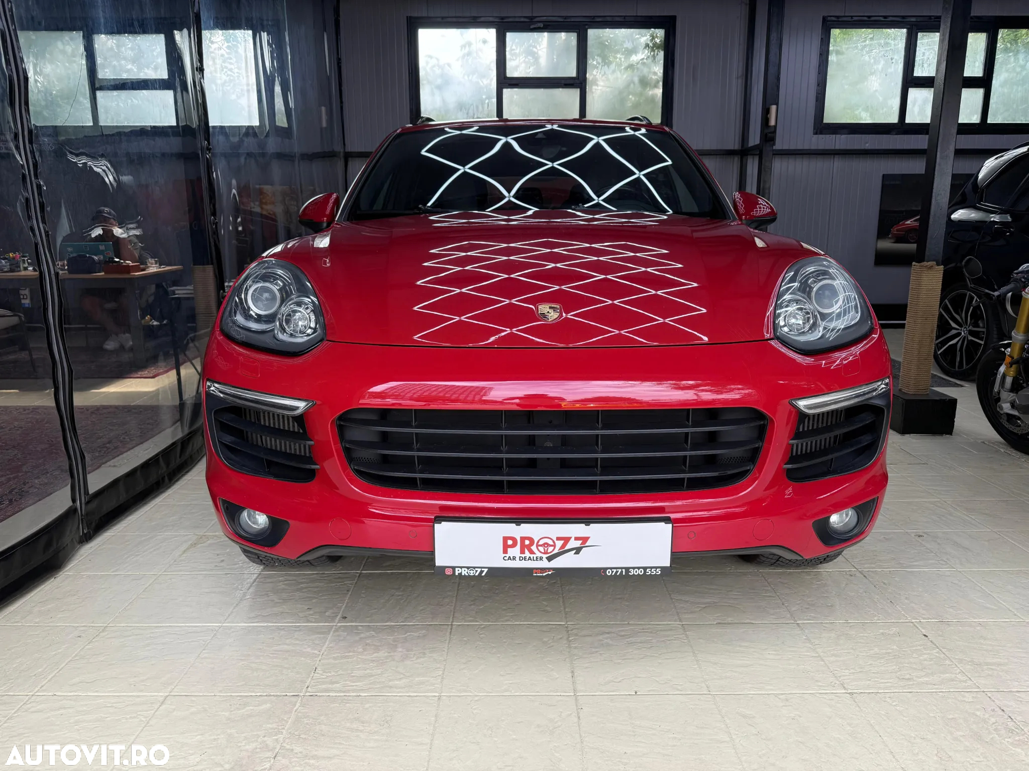 Porsche Cayenne 3.0 L - 2