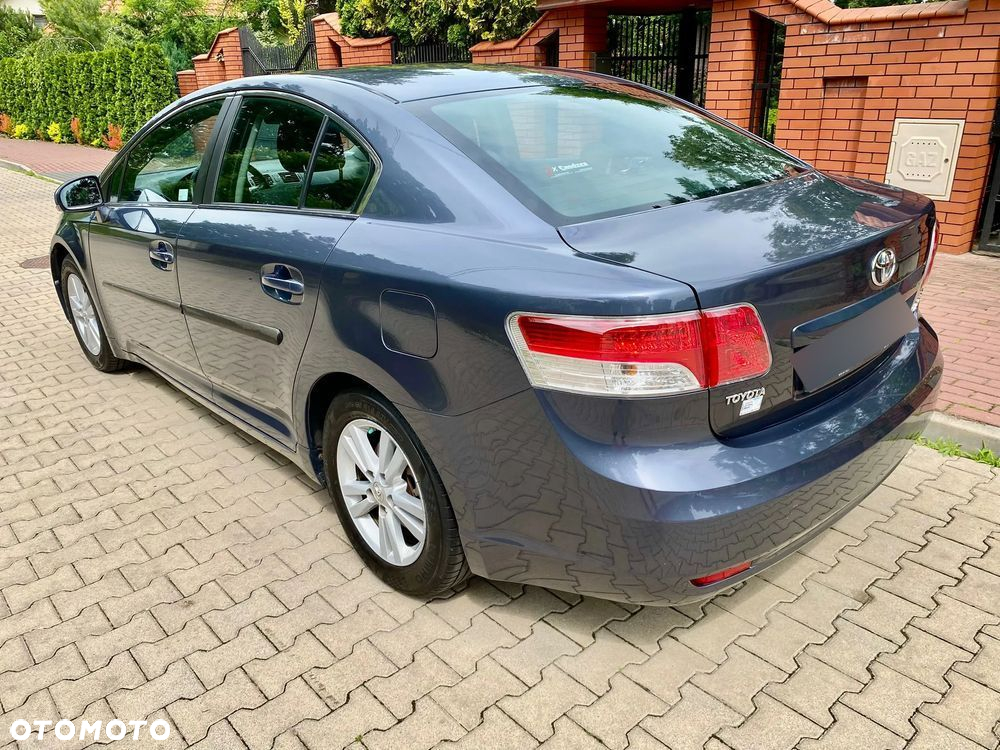 Toyota Avensis 1.8 Premium EU5 - 7
