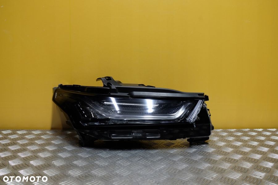 CHEVROLET TRAVERSE 2022- REFLEKTOR LAMPA DRL LED R USA