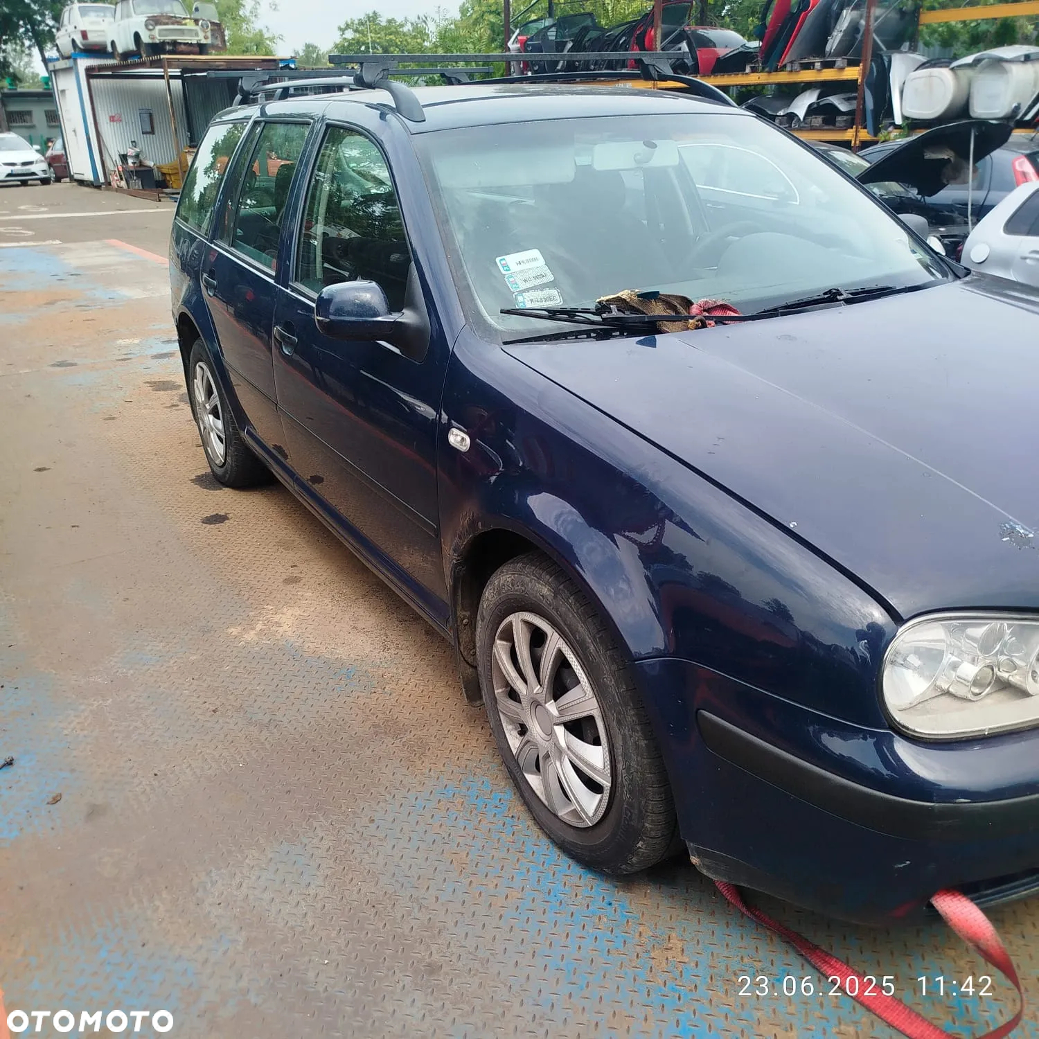 Volkswagen Golf 4 na części . - 2