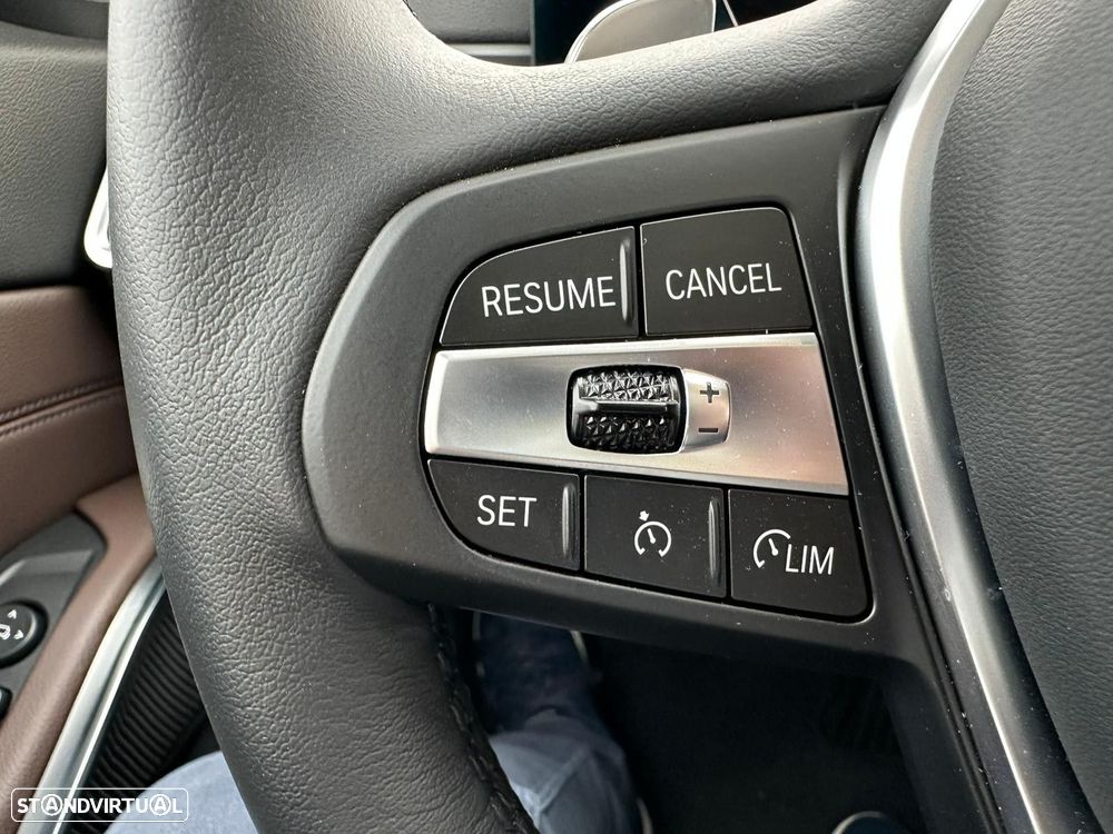 BMW 330 e Touring xDrive Aut. - 17