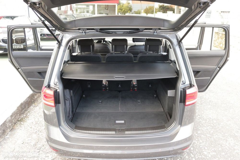 VW Touran 1.6 TDI Confortline DSG - 13