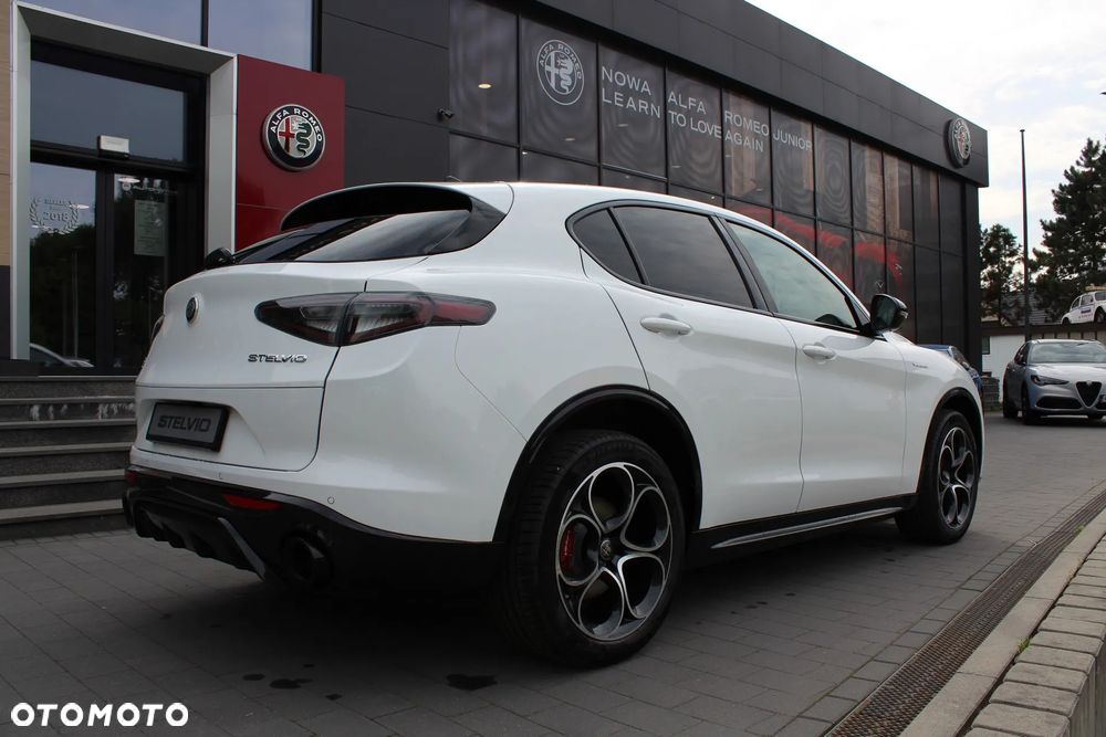 Alfa Romeo Stelvio 2.0 Turbo Veloce Q4 - 3
