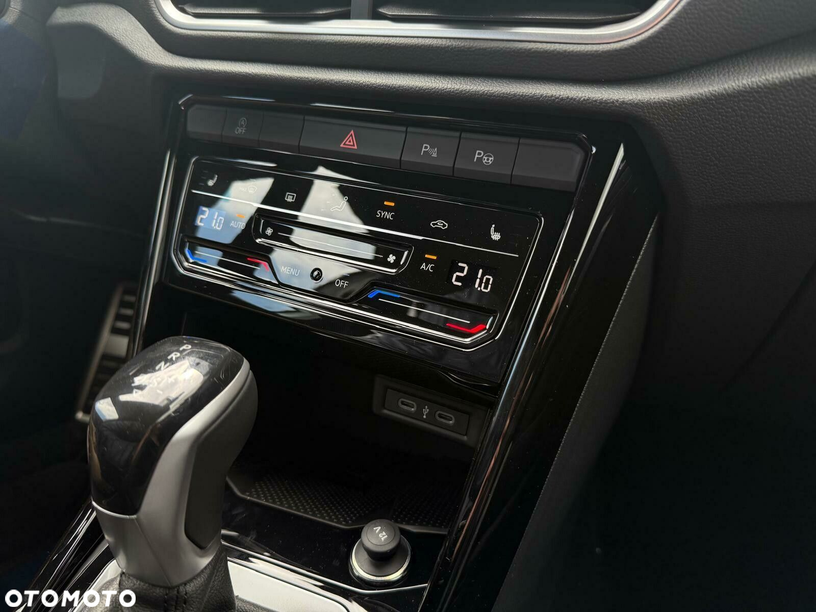Volkswagen T-Roc 1.5 TSI R-Line Plus DSG - 17