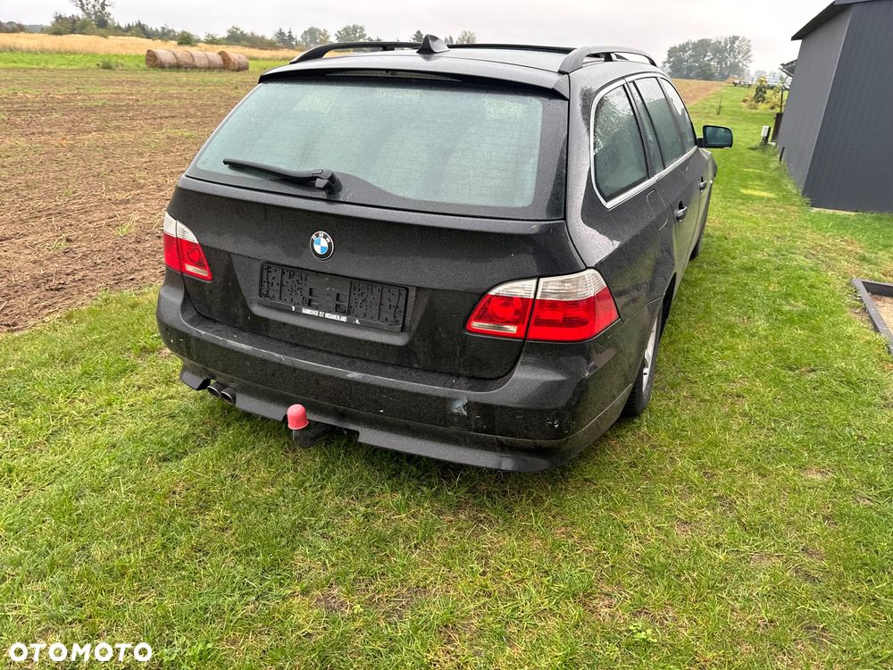 BMW Seria 5 525d Touring - 11