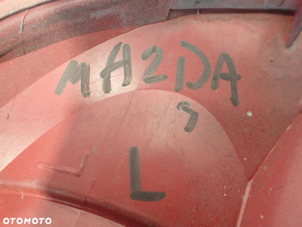 LAMPA LEWA TYLNA MAZDA 3 1.6 - 6