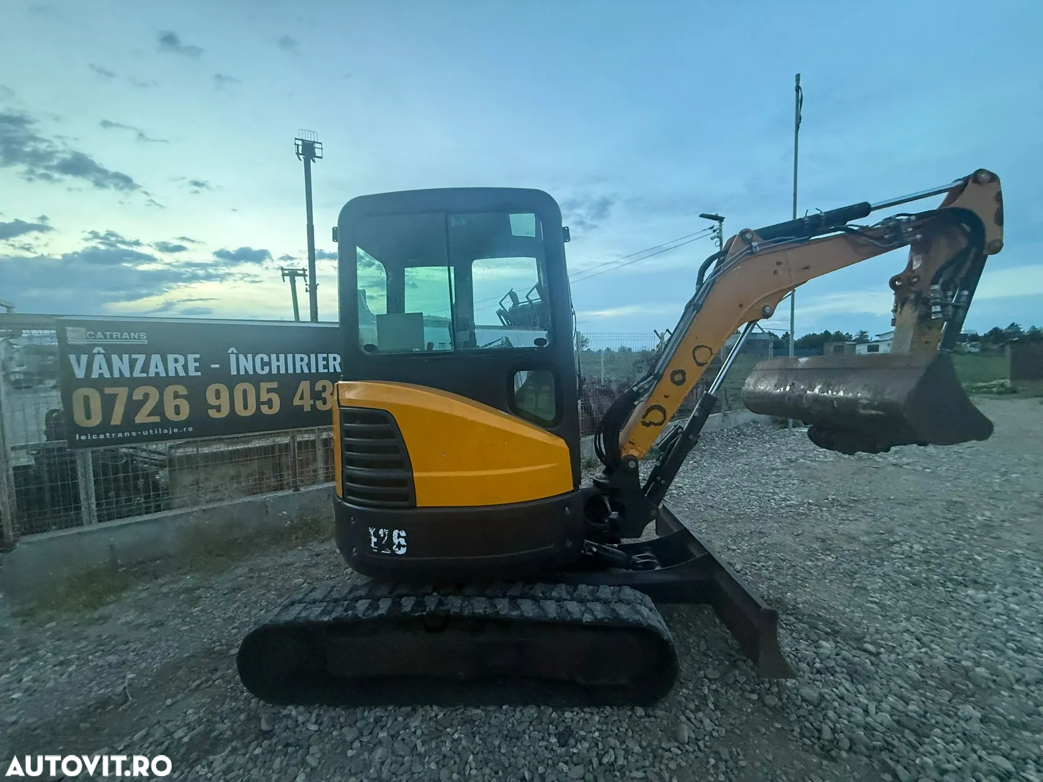 Bobcat E26 - 11