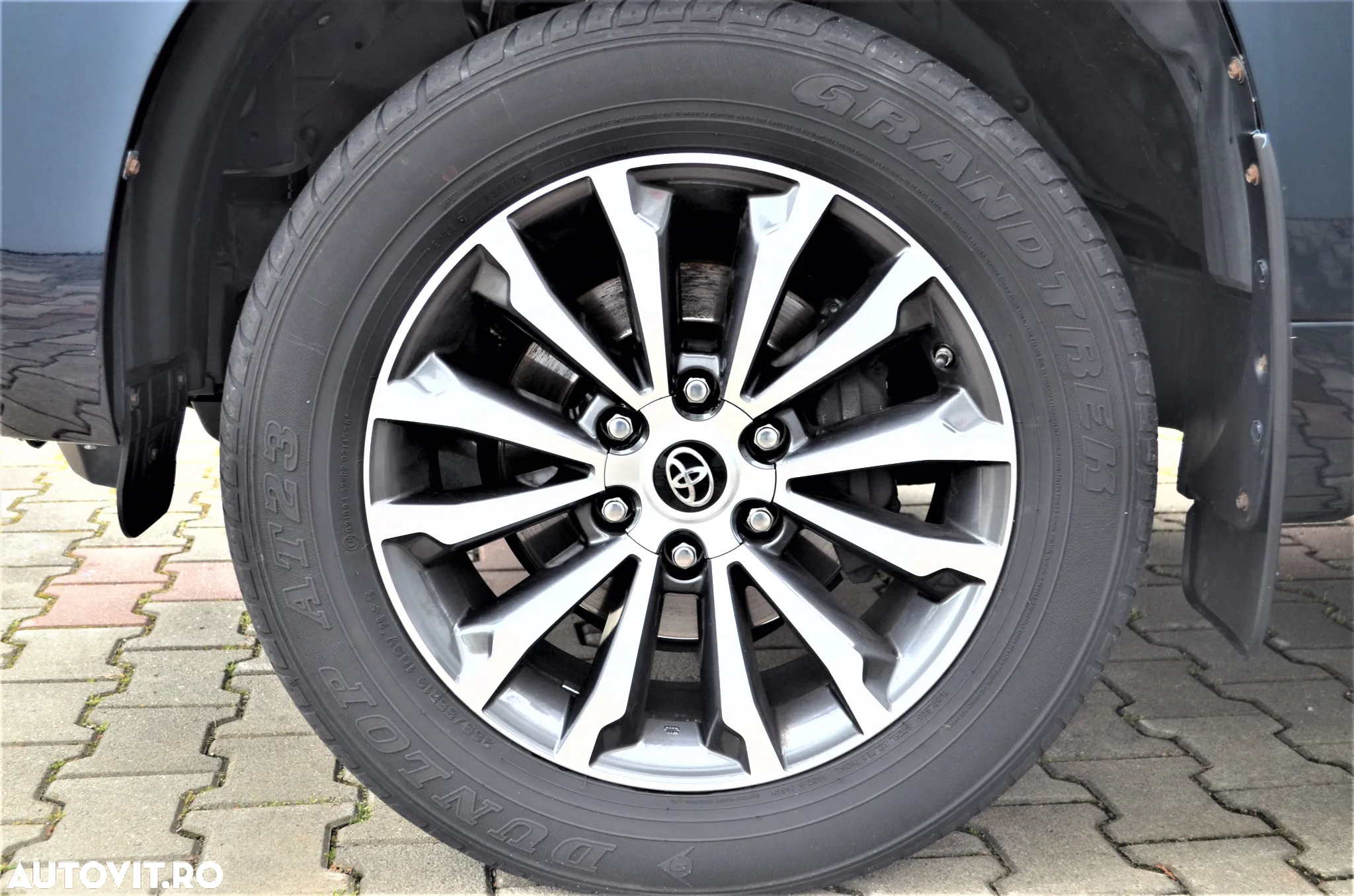 Toyota Land Cruiser 2.8l Turbo D-4D Aut. Luxury - 12