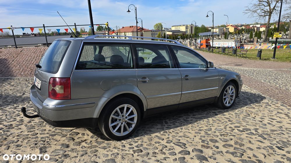 Volkswagen Passat 2.5 TDI Highline Tiptr - 12