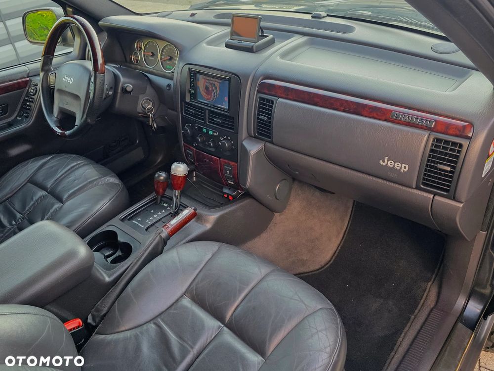 Jeep Grand Cherokee 4.7 Limited - 24