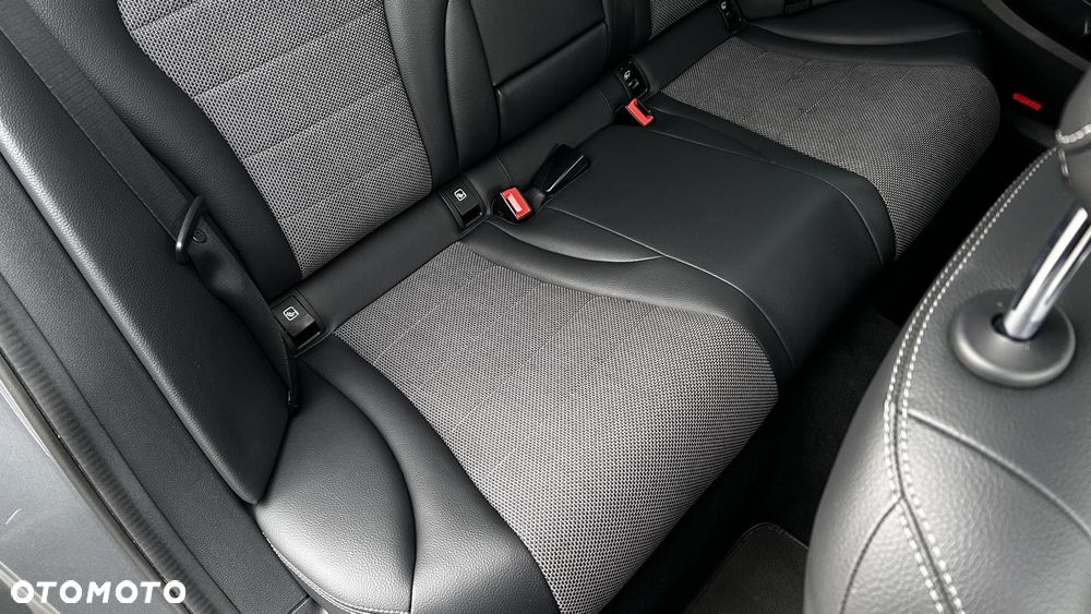 Mercedes-Benz Klasa C 220 d 9G-TRONIC - 28