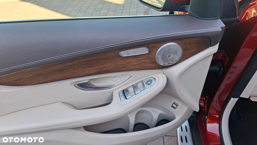 Mercedes-Benz GLC 220 d 4Matic 9G-TRONIC AMG Line - 14