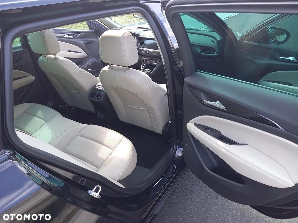Opel Insignia 1.5 T Exclusive S&S - 10