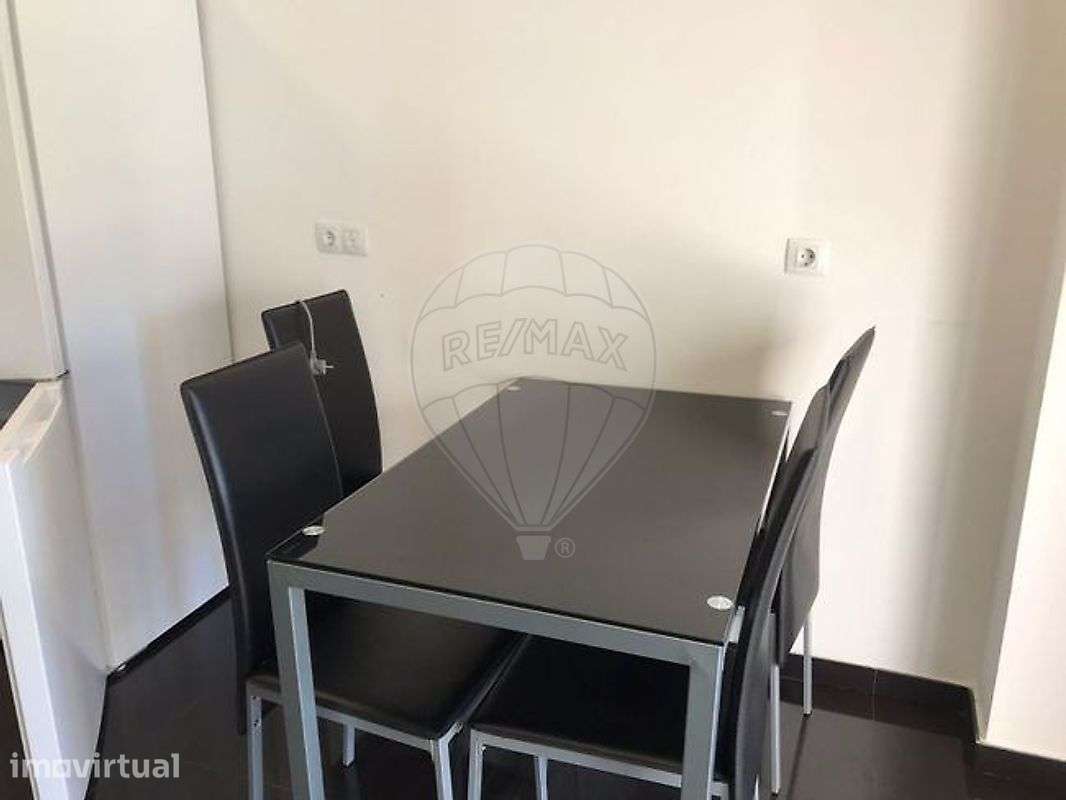 Apartamento T2 para arrendamento - Grande imagem: 2/17
