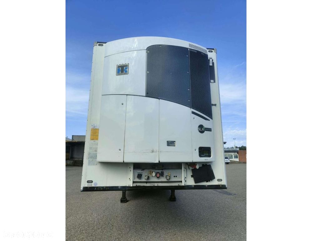 Schmitz Cargobull SKO FP 45 ThermoKing SLXi Spectrum Multitemp with Taillift