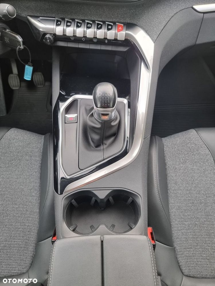 Peugeot 5008 1.2 PureTech Allure S&S - 36