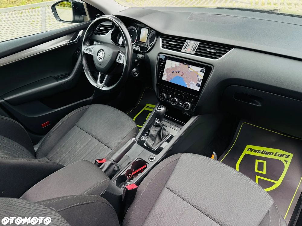 Skoda Octavia 1.6 TDI DSG Premium Edition - 32