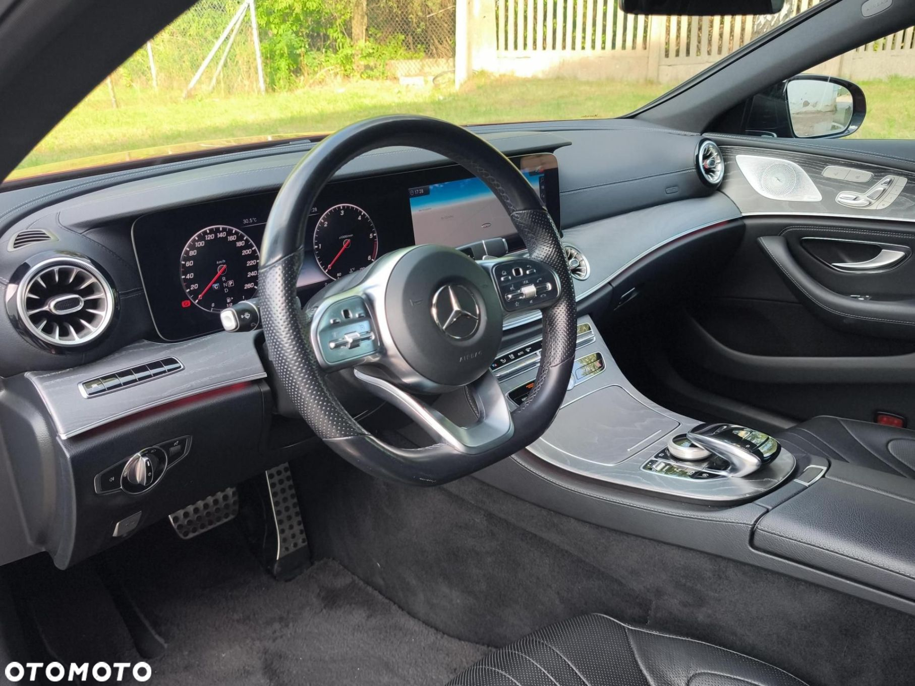 Mercedes-Benz CLS - 9