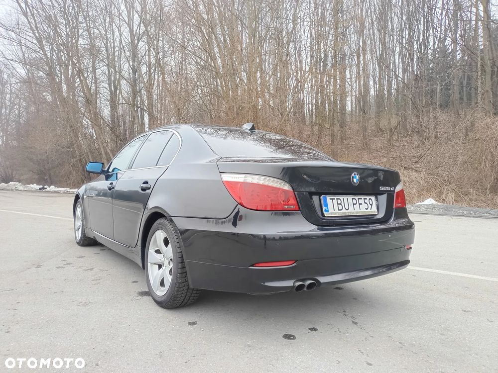 BMW Seria 5 525d - 7